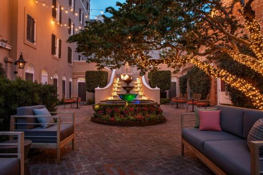 W New Orleans - French Quarter - Housity