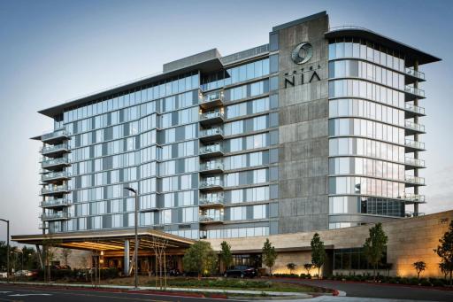Hotel Nia, Autograph Collection - Housity