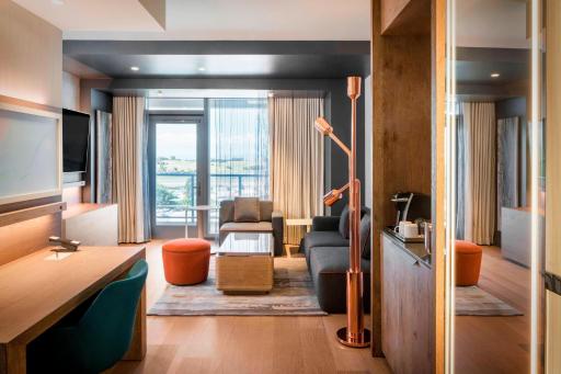 Hotel Nia, Autograph Collection - Housity