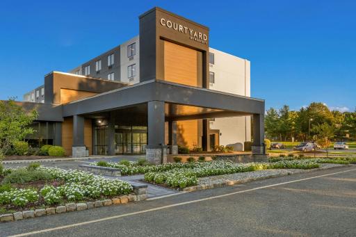 Courtyard Rockaway-Mount Arlington - Housity