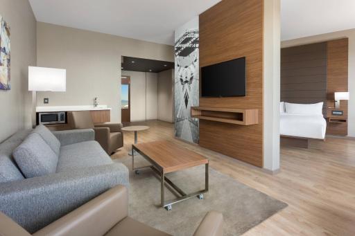 AC Hotel by Marriott San Francisco Airport/Oyster Point Waterfront - Housity