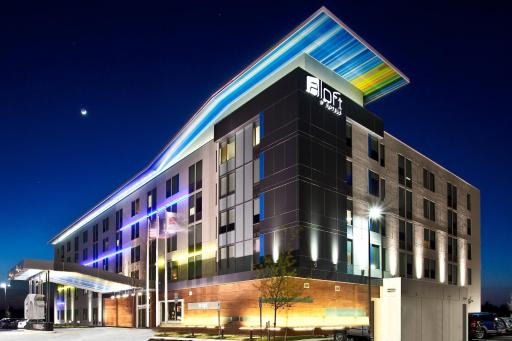 Aloft Dulles Airport North - Housity