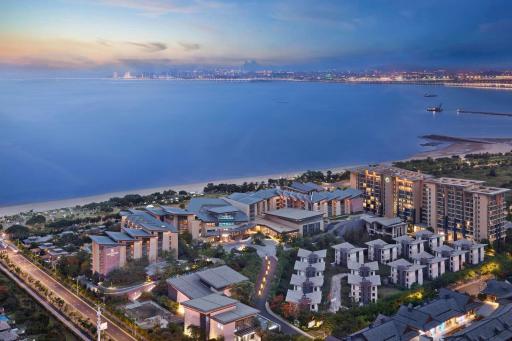 Renaissance Xiamen Hotel - Housity