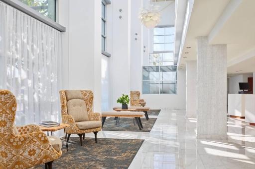 Delta Hotels by Marriott Milwaukee Northwest - Housity