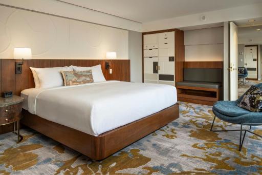 Metropolitan Hotel Vancouver - Housity
