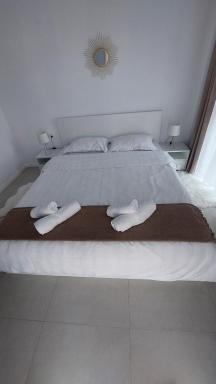 Cora Apartment - Housity