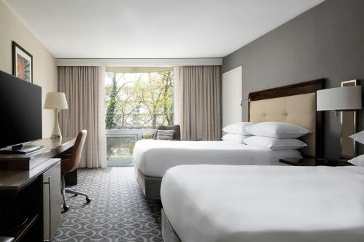 Marriott St. Louis Airport - Housity