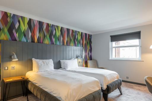 Village Hotel Chester St David's - Housity