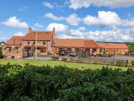 Swan House - Housity