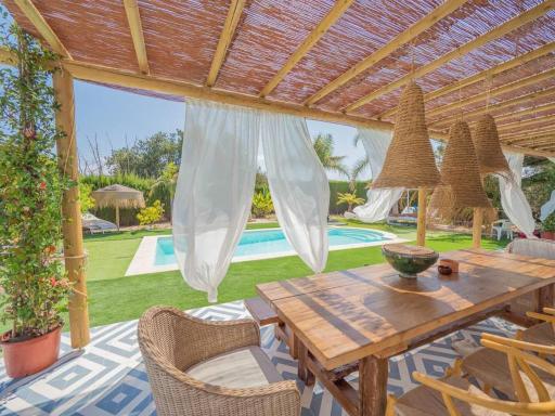 CasaNoa Luxury Villa Bed and Breakfast - Housity