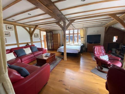 The Olde Dairy renovated barn - Housity