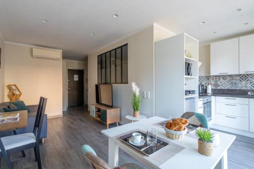 Cosy 2 pièces au cœur de Menton, Climatisé et Proche Gares - Housity