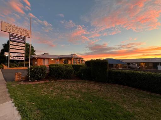 Almond Inn Motel - Housity