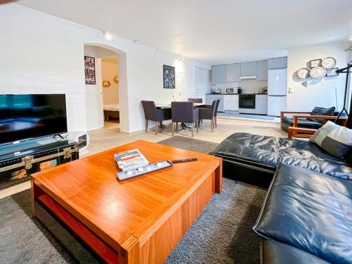 Bnb Downtown Stavanger Nicolas 3 2 Rooms - Housity