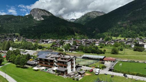 Hotel Davost - Housity