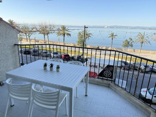 Agi Pi Sunyer Apartments - Housity