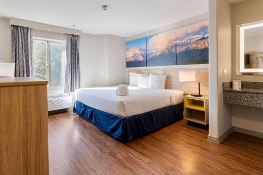 Denver North Hotel - Housity