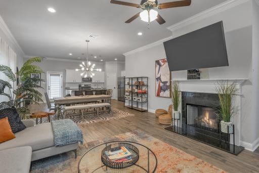 Luxe, Central, & Contemporary - A Modern Utopia! Tv in each room - Housity