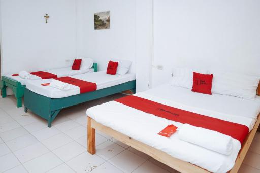 RedDoorz at St Anthony Beach Resort - Housity