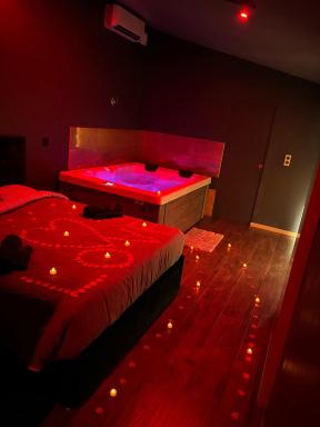 Love room villa rhôna avec jacuzzi - Housity