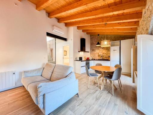 Ganganell Àtic - Apartamento con terraza en Besalú - Housity
