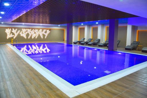 Sarissa Hotel - Housity