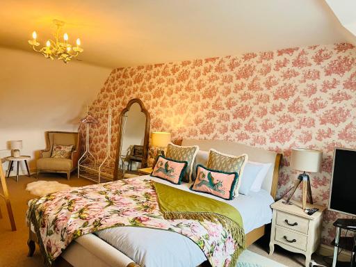 Number 2, Spacious Rooms, Near Ironbridge! - Housity