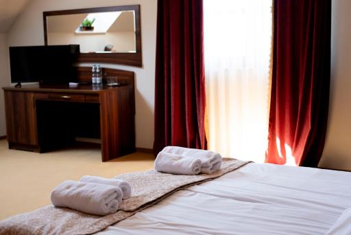 Hotel Chrobry - Housity