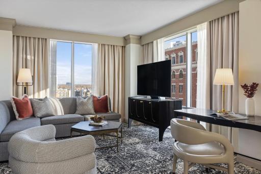Omni Severin Hotel - Housity