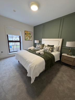 The Copper Still Bar Restaurant & Boutique Rooms - Housity