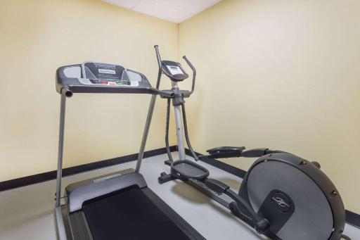 Days Inn by Wyndham New Orleans Pontchartrain - Housity