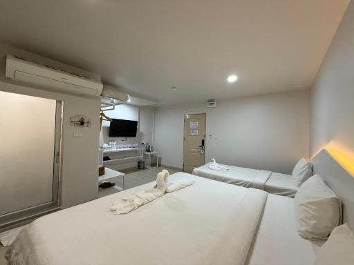 Bed By Boat @Nonthaburi Pier - Housity