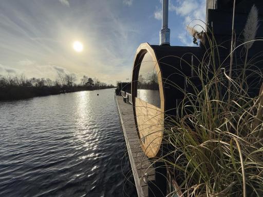 NEW - Private Residence with Sauna - on a lake near Amsterdam - Housity