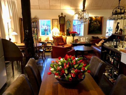 The Black Horse B&B & More - Housity
