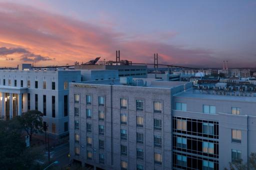 Springhill Suites by Marriott Savannah Downtown Historic District - Housity