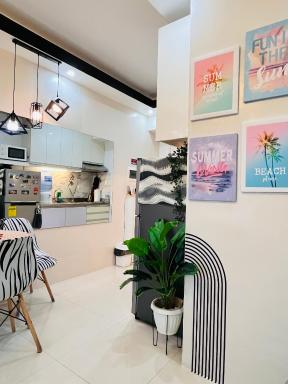 Azehr's Walk Up and Cozy Condo - Housity
