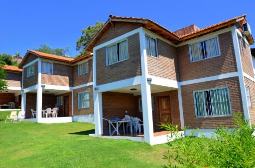C&W Vacaciones Diferentes - Housity