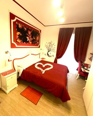 Etere in Prati Rooms - Housity