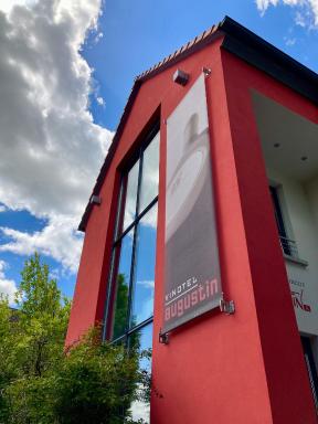 Vinotel Augustin - Housity
