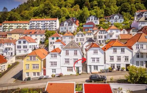 Leilighet i Bergens vakreste gate - Nydelig utsikt over innseilingen til Bergen! - Housity