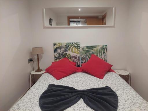 Beachfront Duplex con encanto en casco viejo junto al puerto - Housity