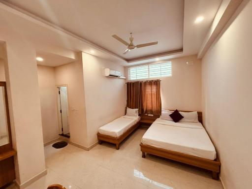 Seema Palace Inn - Housity