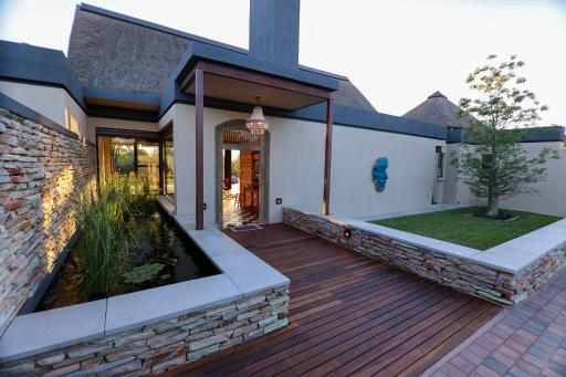 Bush House Zandspruit - Housity