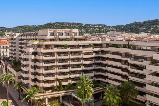 Hôtel Barrière Le Gray d'Albion - Housity