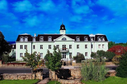 Kaštieľ AGATKA - Housity
