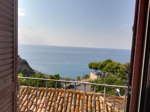 Italy, Calabria, PIZZO rent apartment 2 room - Housity