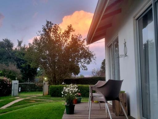 The Cottage on the Corner - Housity