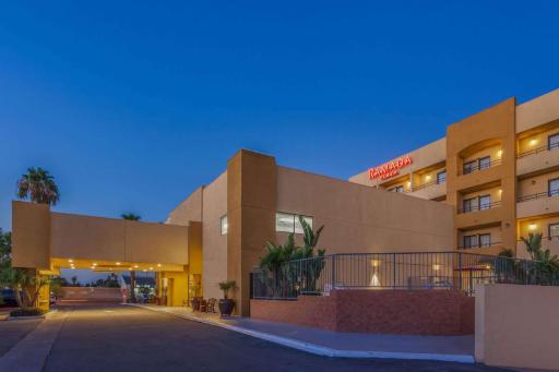 Ramada Plaza by Wyndham Garden Grove/Anaheim South - Housity