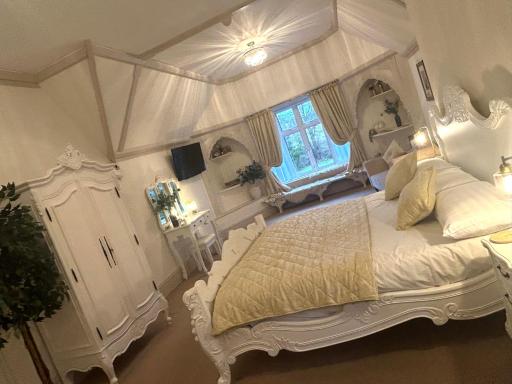 The Bentley Brook Inn - Housity