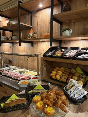 Hotel Café Adler - Housity
